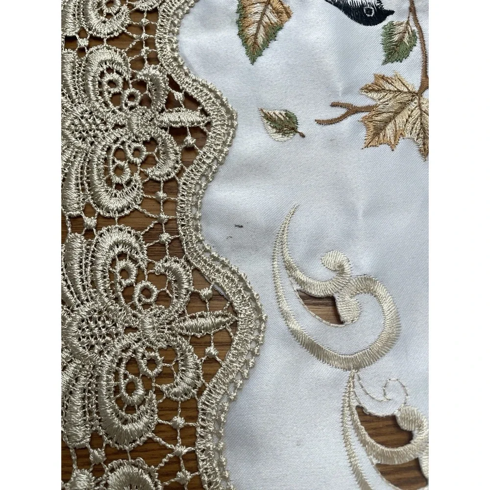 Chickadee And Lace Border Table Runner From Bed Bath And Beyond - Preowned